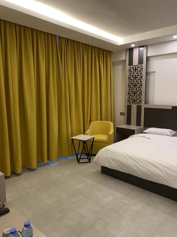 Alfalak Hotel 세브 외부 사진
